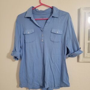 Croft & Barrow Women's Light Blue Button-Down Shirt
